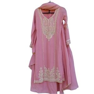 Elegant Pink Embroidered Shalwar Kameez New